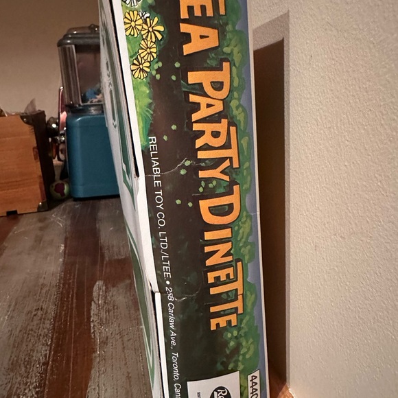 Vintage Alice in Wonderland Tea Party Dinette Playset NIB Reliable Toys - Picture 3 of 5